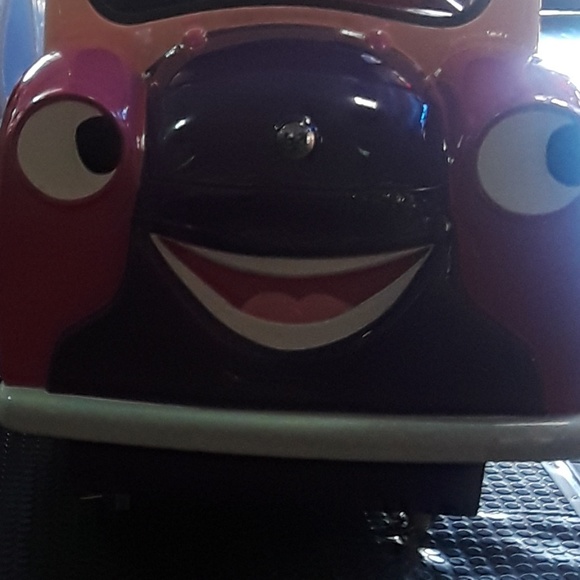 Meet your Posher, Joy - Picture 2 of 2